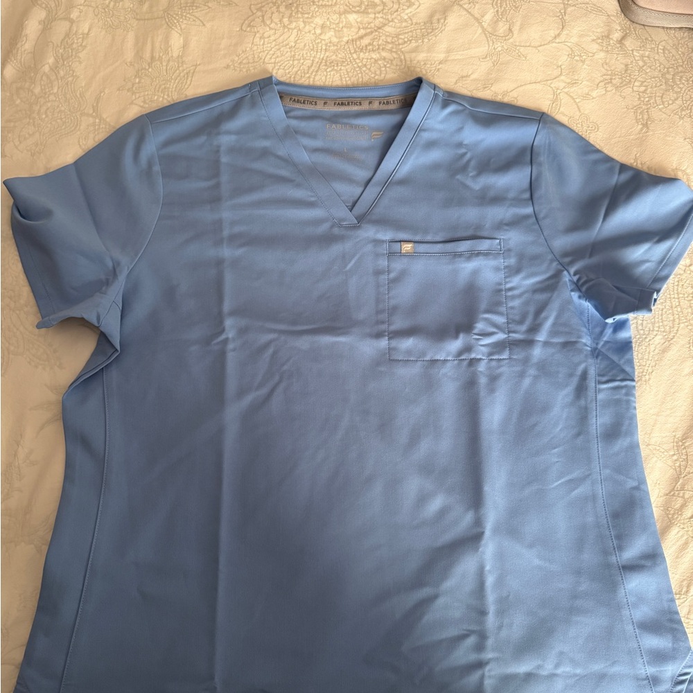 Fabletics Vital 1-Pocket Scrub Top